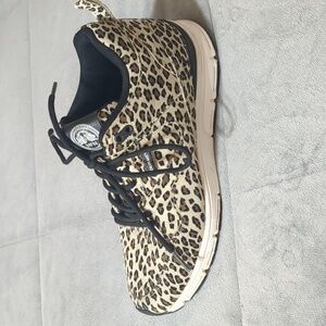 NFN Gourmet cheetah print women sneakers  size 7